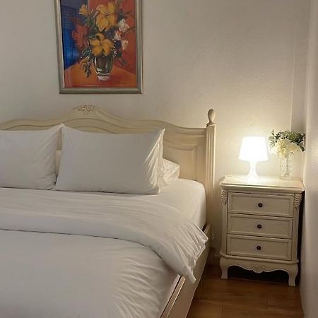 טראט Rynn Hotel מראה חיצוני תמונה