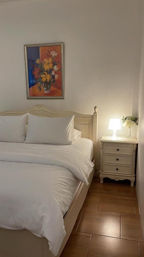 טראט Rynn Hotel מראה חיצוני תמונה